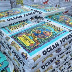 Foxfarm Ocean Forest Potting Soil 1.5 Cu Ft