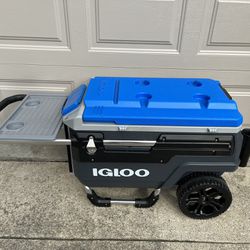 Igloo 70qt Or Holds 112 12 0z Cans On Wheels 