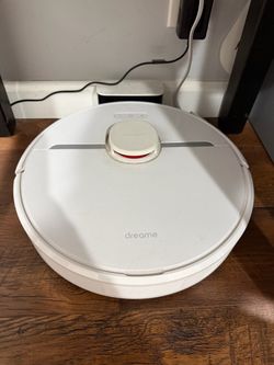Dreame robot vacuum