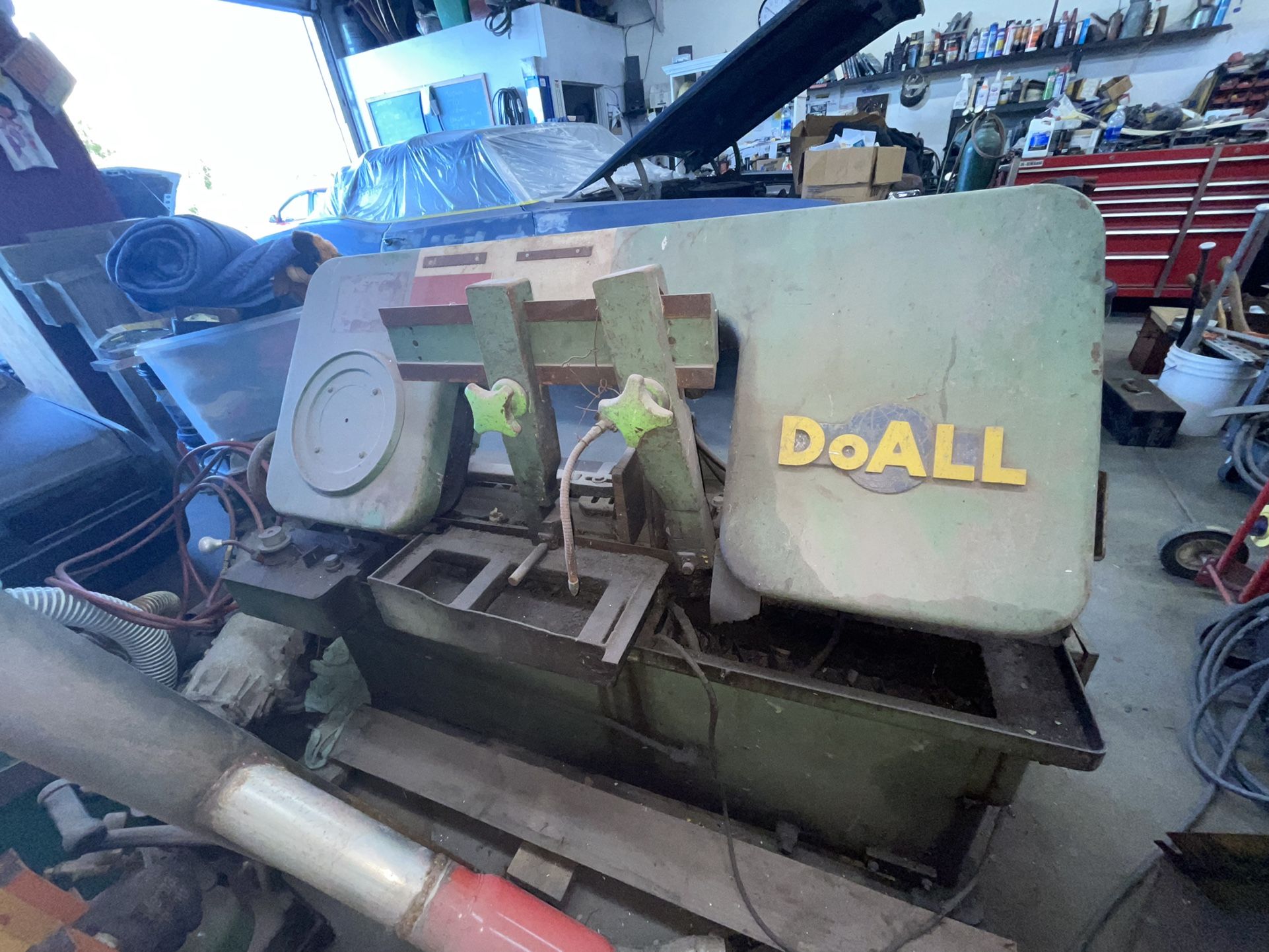 DoALL Metal Cutting Bandsaw 16 in throat 220 440 power