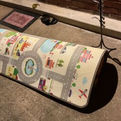 A Beautiful Children Learning Rug ( NO SHIPPING)