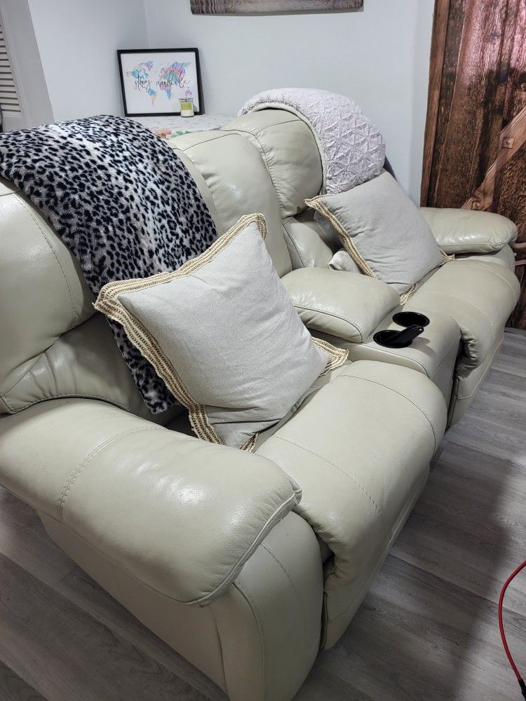 White Leather Couch for Sale in Oakland Park, FL OfferUp