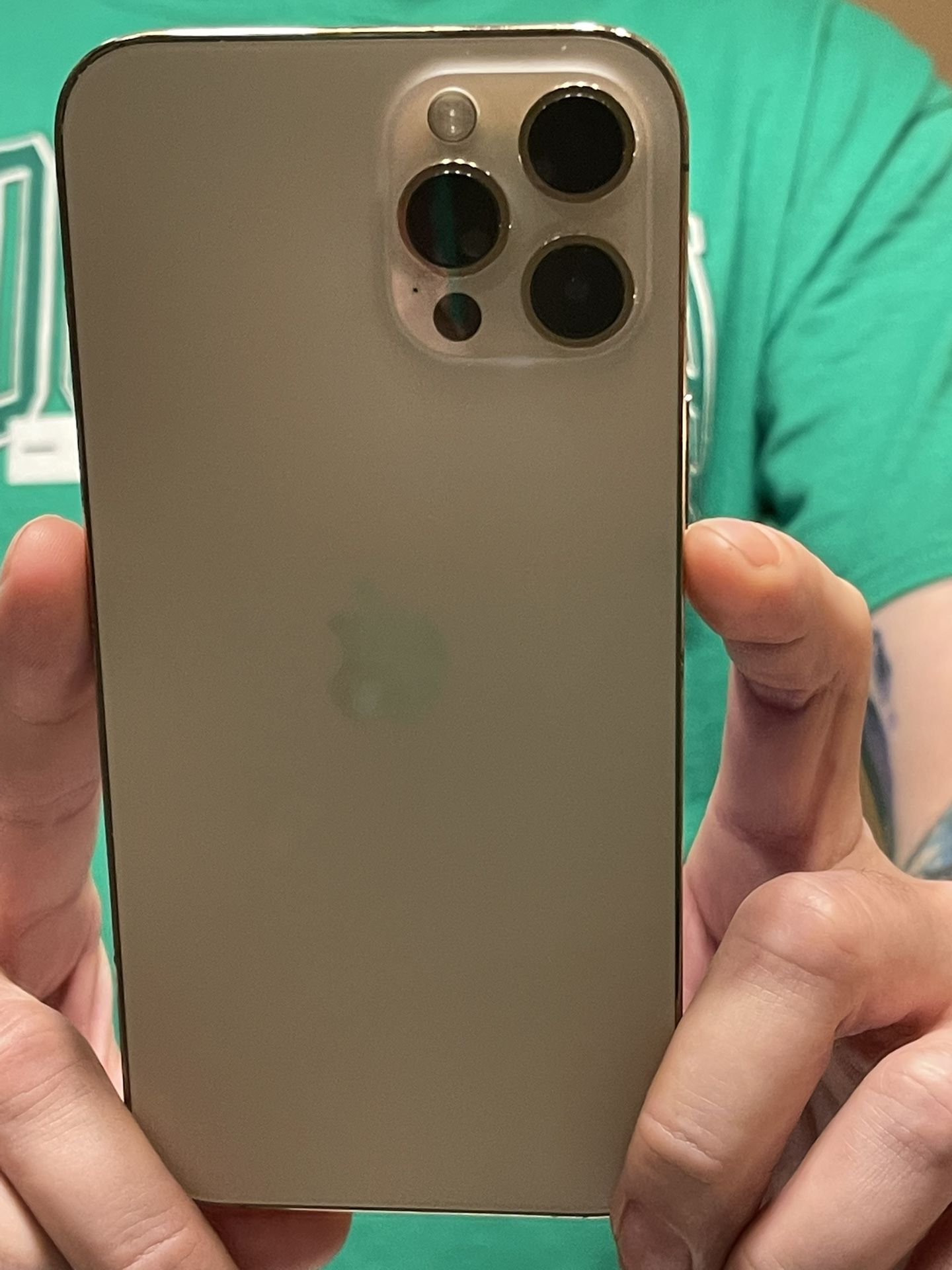 UNLOCKED iPhone 12 Pro Max Rose gold w/ Shock Resist Case & Kick Stand