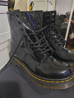 Black dr martens