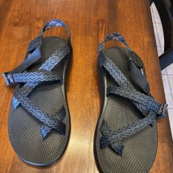 Men’s Chacos Size 11