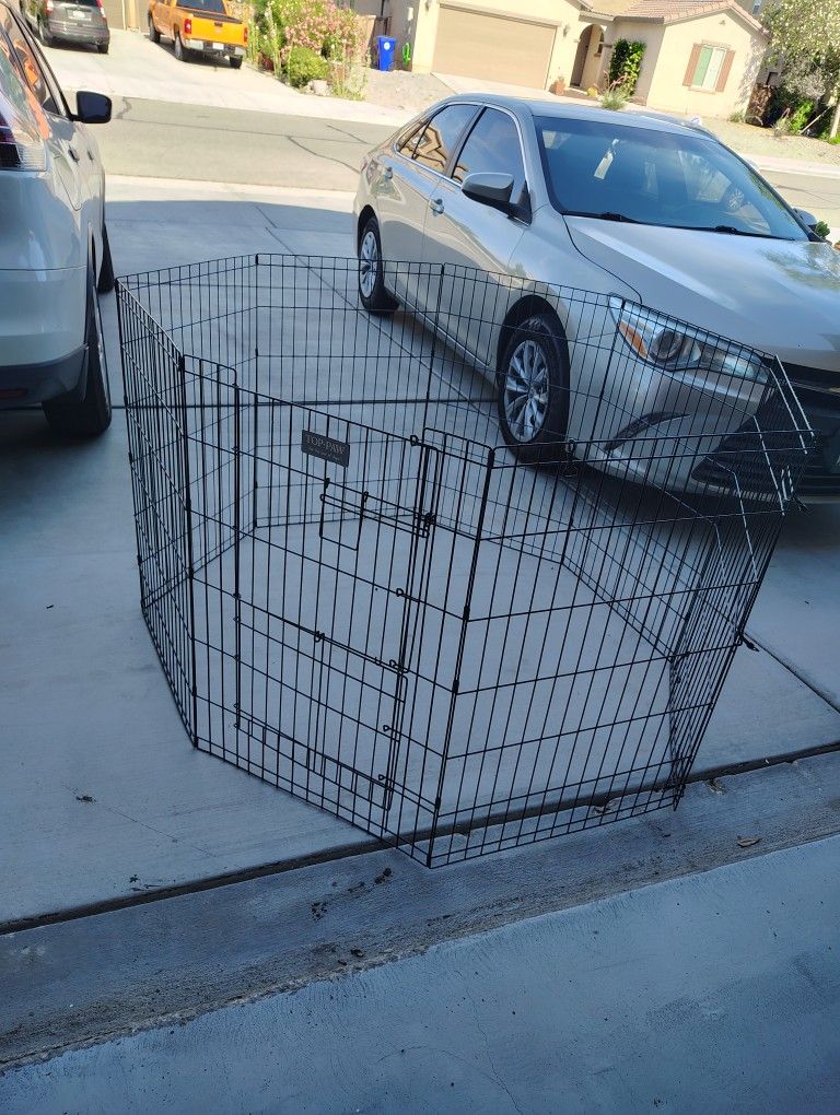 Pet Playpen 38 inches Tall in Great Condition - $39 OBO