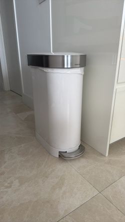 Simple human garbage can