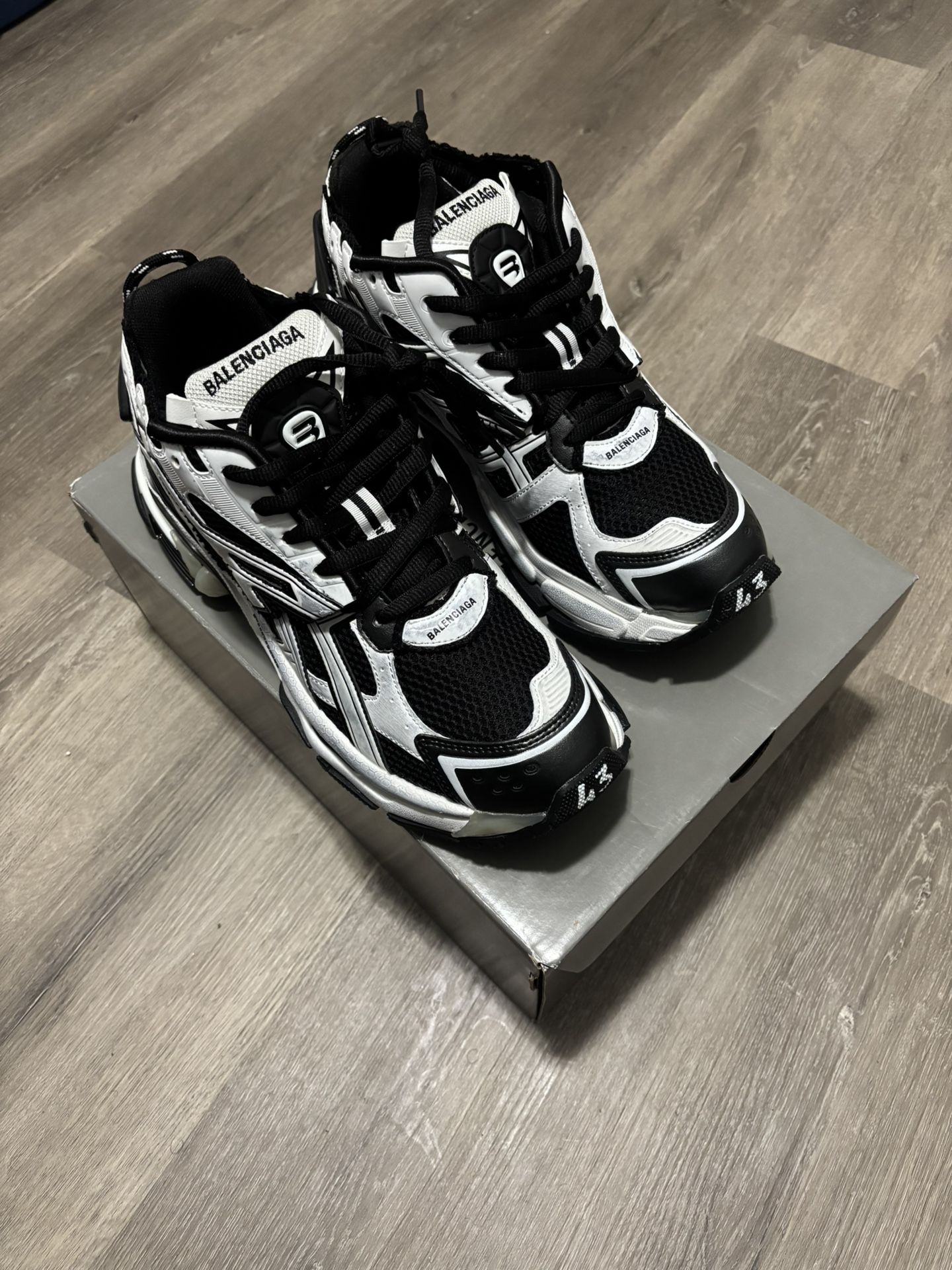 Balenciaga Runner