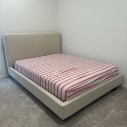 QUEEN SIZE BED