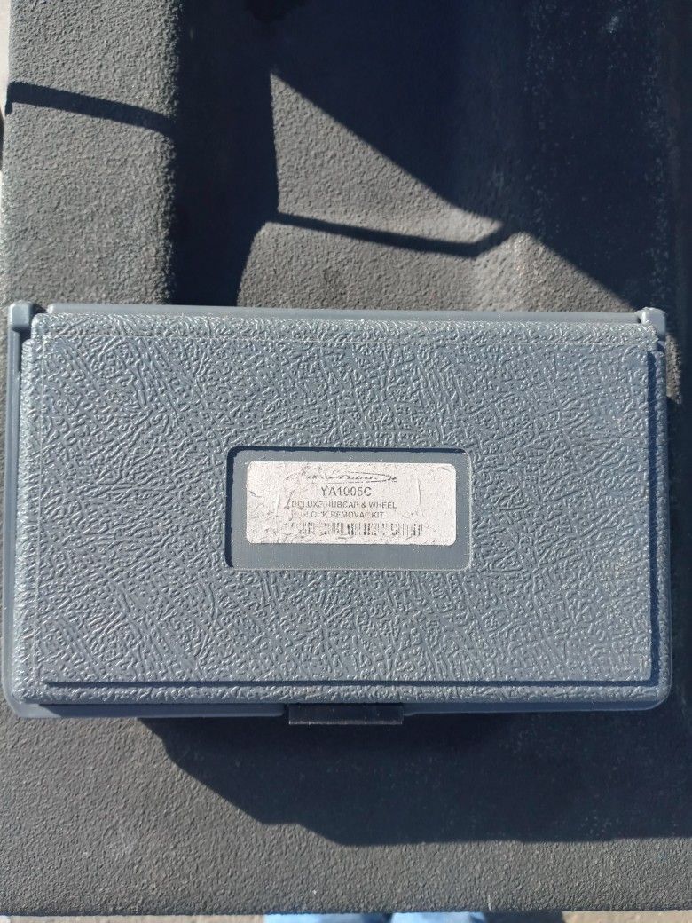 SnapOn/Bluepoint Deluxe Hubcap & Wheel Lock Removal Kit for Sale in Long Beach, CA OfferUp
