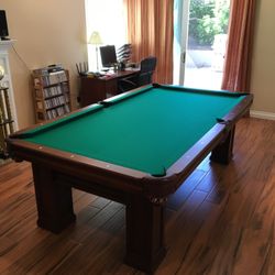 Brunswick Contender 8’ Pool Table