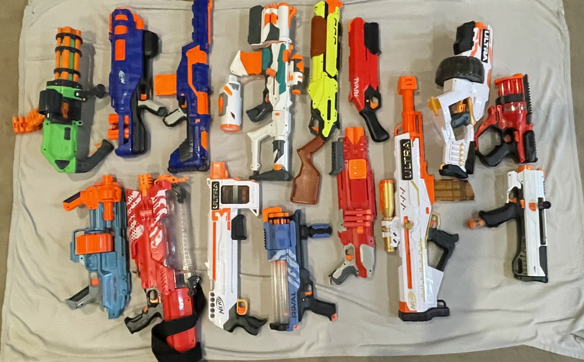 Nerf Guns (bundle)