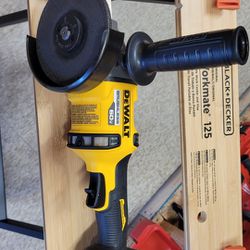 DEWALT

FLEXVOLT 60V MAX Cordless Brushless 4.5 in. to 6 in. Small Angle Grinder with Kickback Brake (Tool Only)


