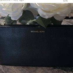 Michale  Kors Clutch 