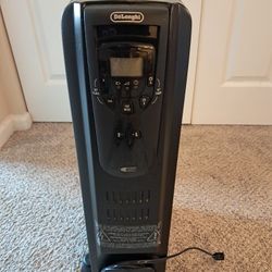 DeLonghi Oil-Filled Radiator Heater – Model EW7507EBL