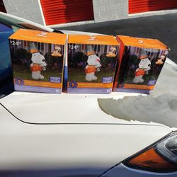 Snoopy Thanksgiving Yard Inflatable 4 Ft Tall