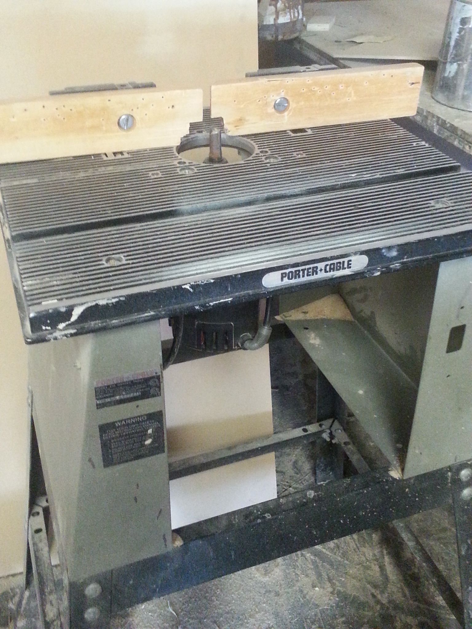 Porter Cable 698 Shaper Table with Porter Cable Variable Speed Router(75182)