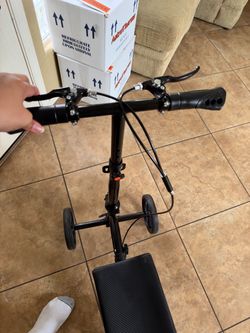 Knee scooter