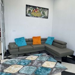 Seccional En Venta. Ask For Price