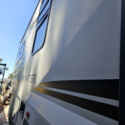 Rv Detail 
