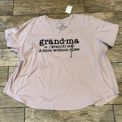 New NWT Women’s 4X Grandma T-shirt 