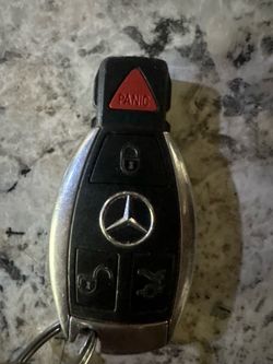 Mercedes Key