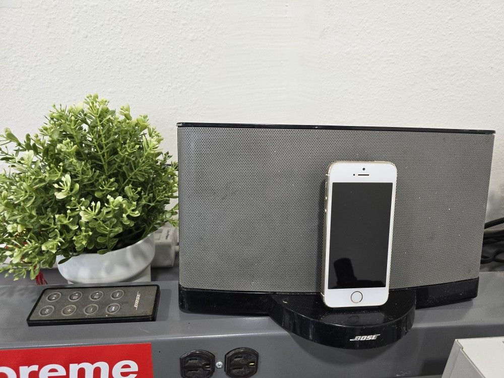 Bose Speaker (Iphone Optional Buy)