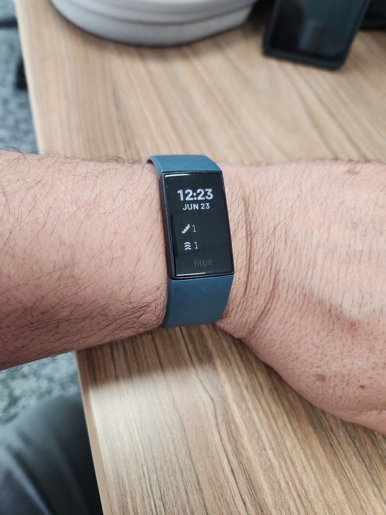 FITBIT CHARGE 4 WITH EXTRA BAND
