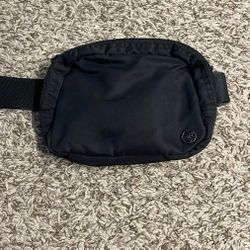 GAIAM black Fanny Pack 
