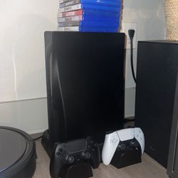 Ps5, 2 Sony Controllers, 7 Games And Charging Deck