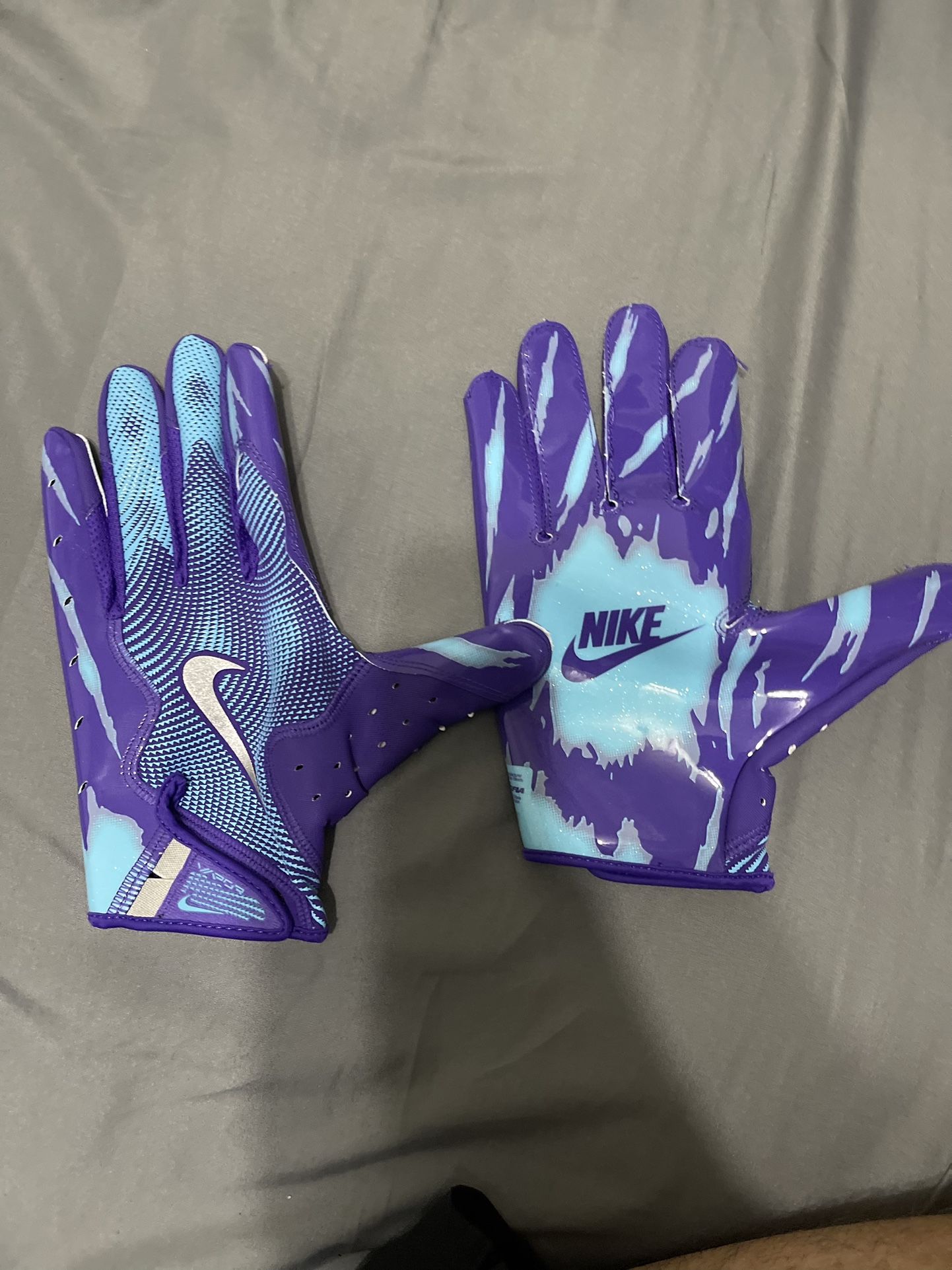 Nike Football Gloves