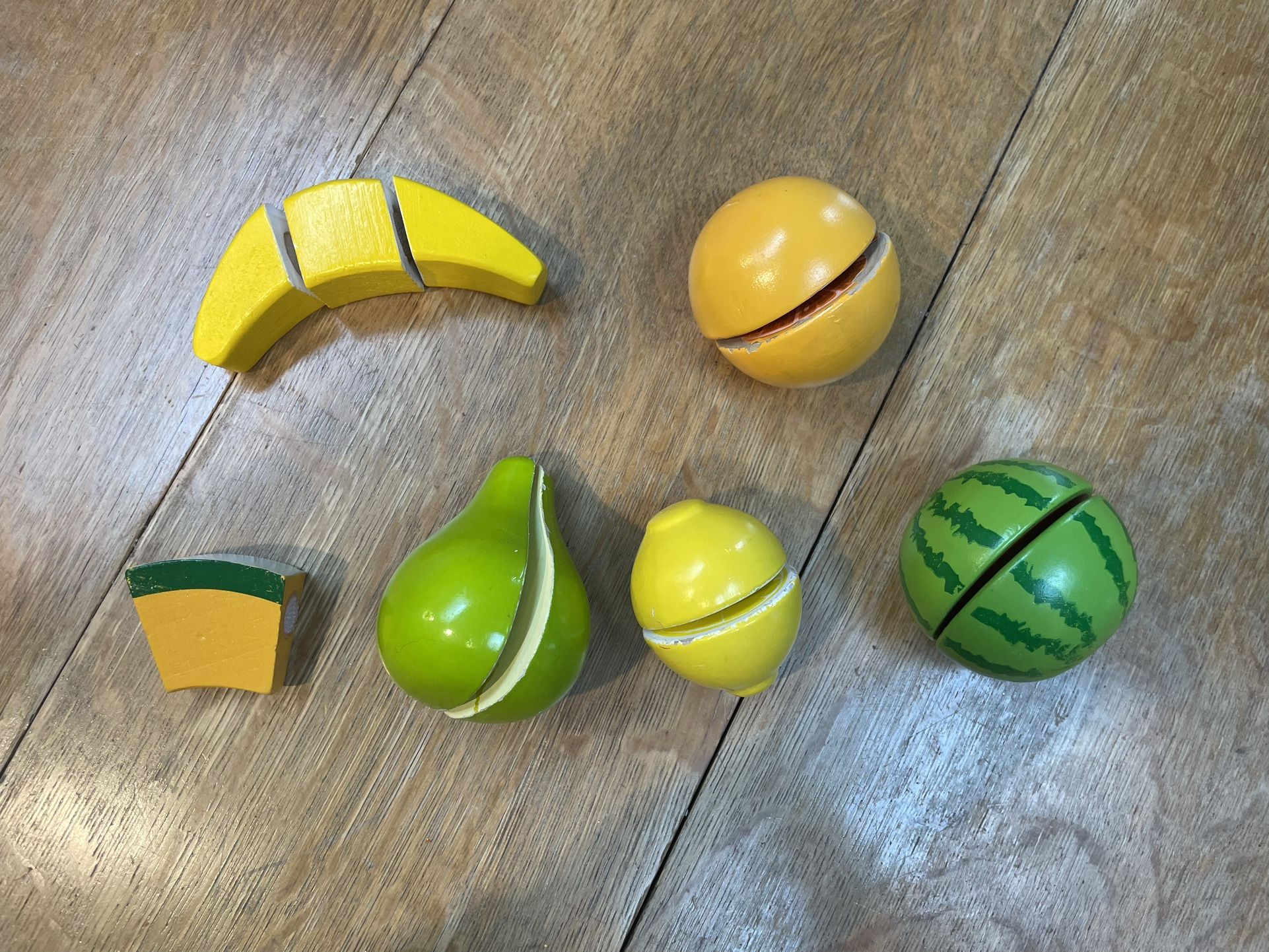 Melissa & Doug Wooden Cutting Fruit