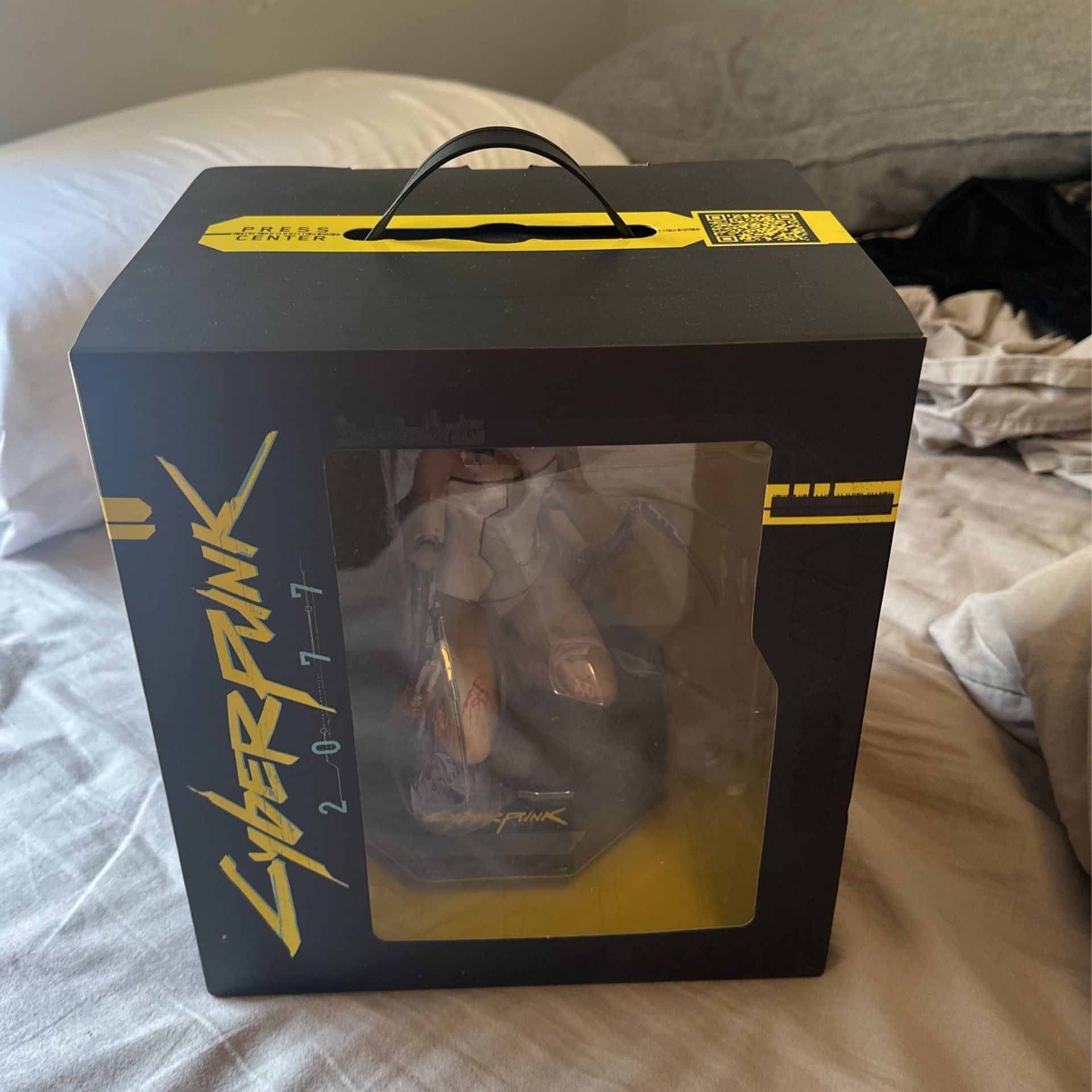 Cyberpunk 2077 E3 Statue