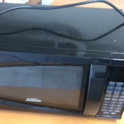 Almost New Sunbeam Good working condition microwave