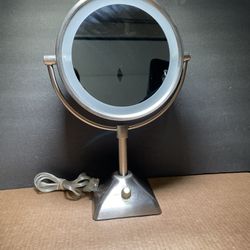 Light Cosmetic Makeup Magnifying Vanity Mirror