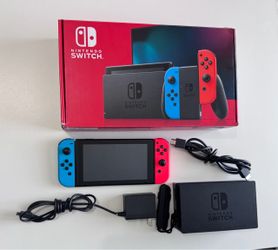Nintendo Switch 1 V2 + Mario Kart 8 Deluxe – Excellent Condition