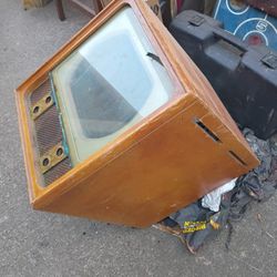 Vintage GE Wood Console TV – Mid Century Retro Decor / Prop