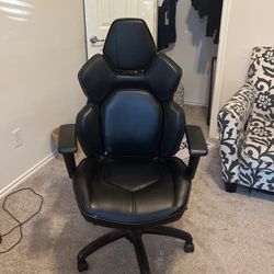 Like new! Office chair For sale! 