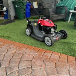 Honda HRX217 Select Drive Lawn Mower