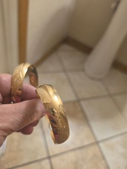Bangle earings. 14.5 grams
