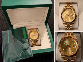 Gold-Tone Watch with Fluted Bezel and Jubilee Bracelet
