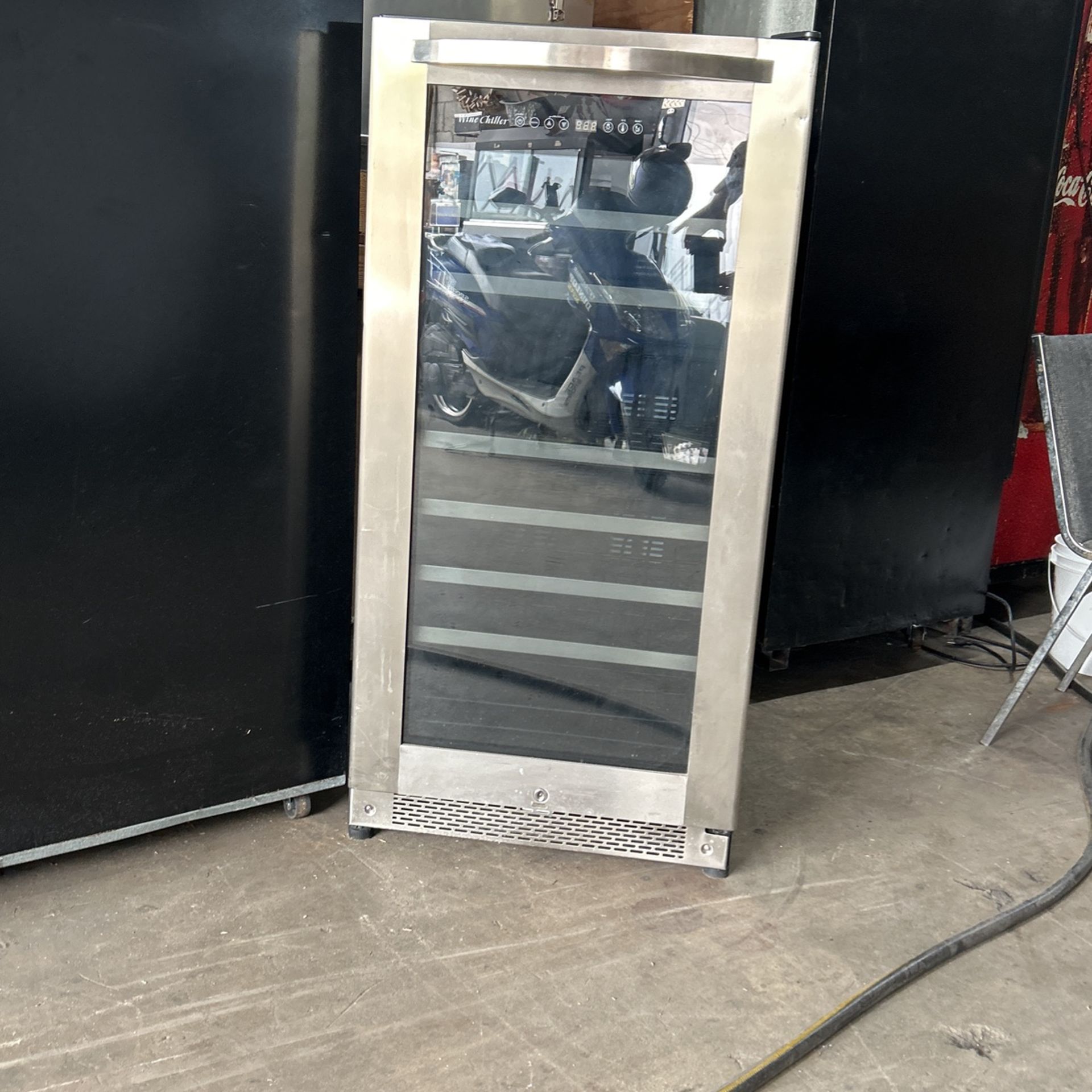 avanti freestanding wine cooler wcr9000 tested w warranty