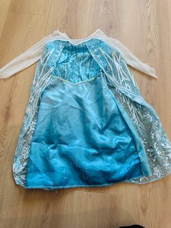 Disney Girls Elsa costume /outfit. Size 4-6