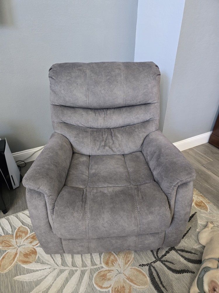 Recliner Chair 