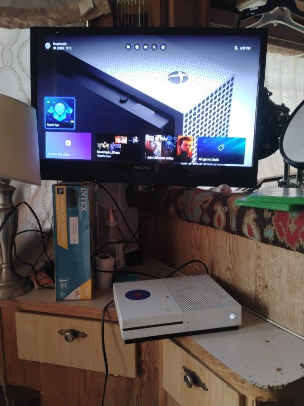Xbox One S
