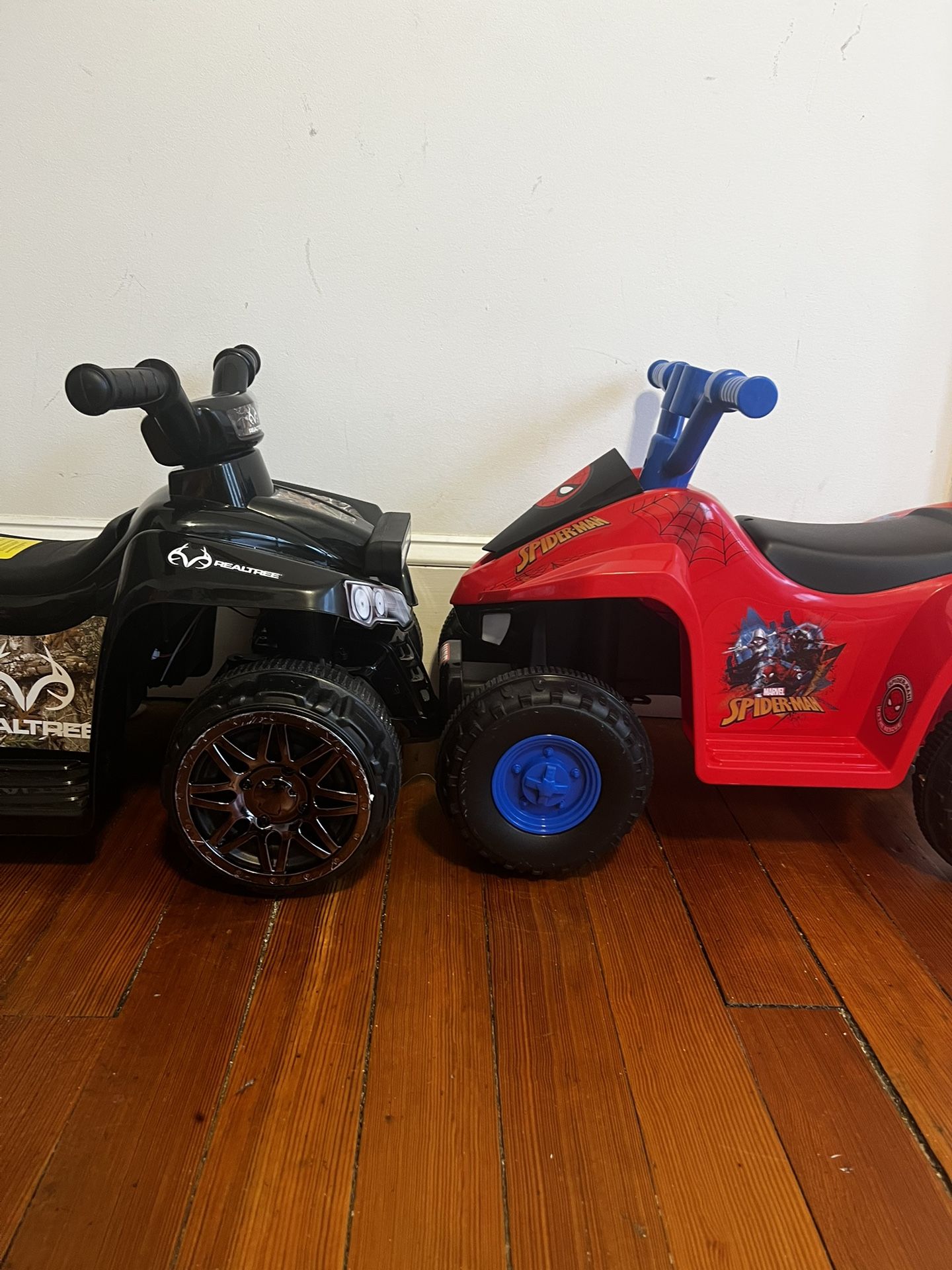 6V Spiderman ATV, Battery Powered Ride on & 6V Realtree Quad, Battery Powered Ride-on