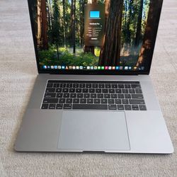 Apple MacBook pro 15 inch touch bar