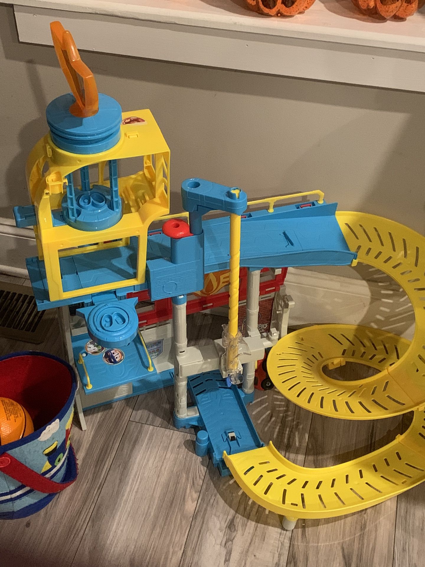 DISNEY FIREBUDS HQ TRACK