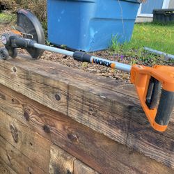  Worx 18 V trimmer with battery and charger