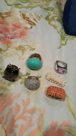 Set of 6 fun adult women rings all for 10.00!